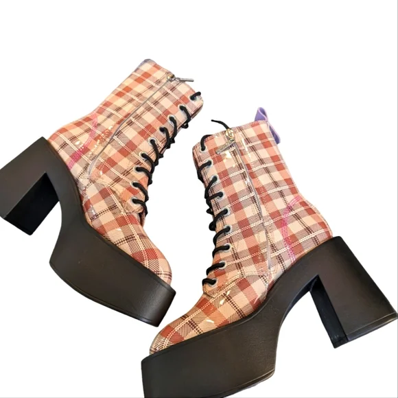 Larroude Olivia Plaid Platform Combat Boots... Size 6.5